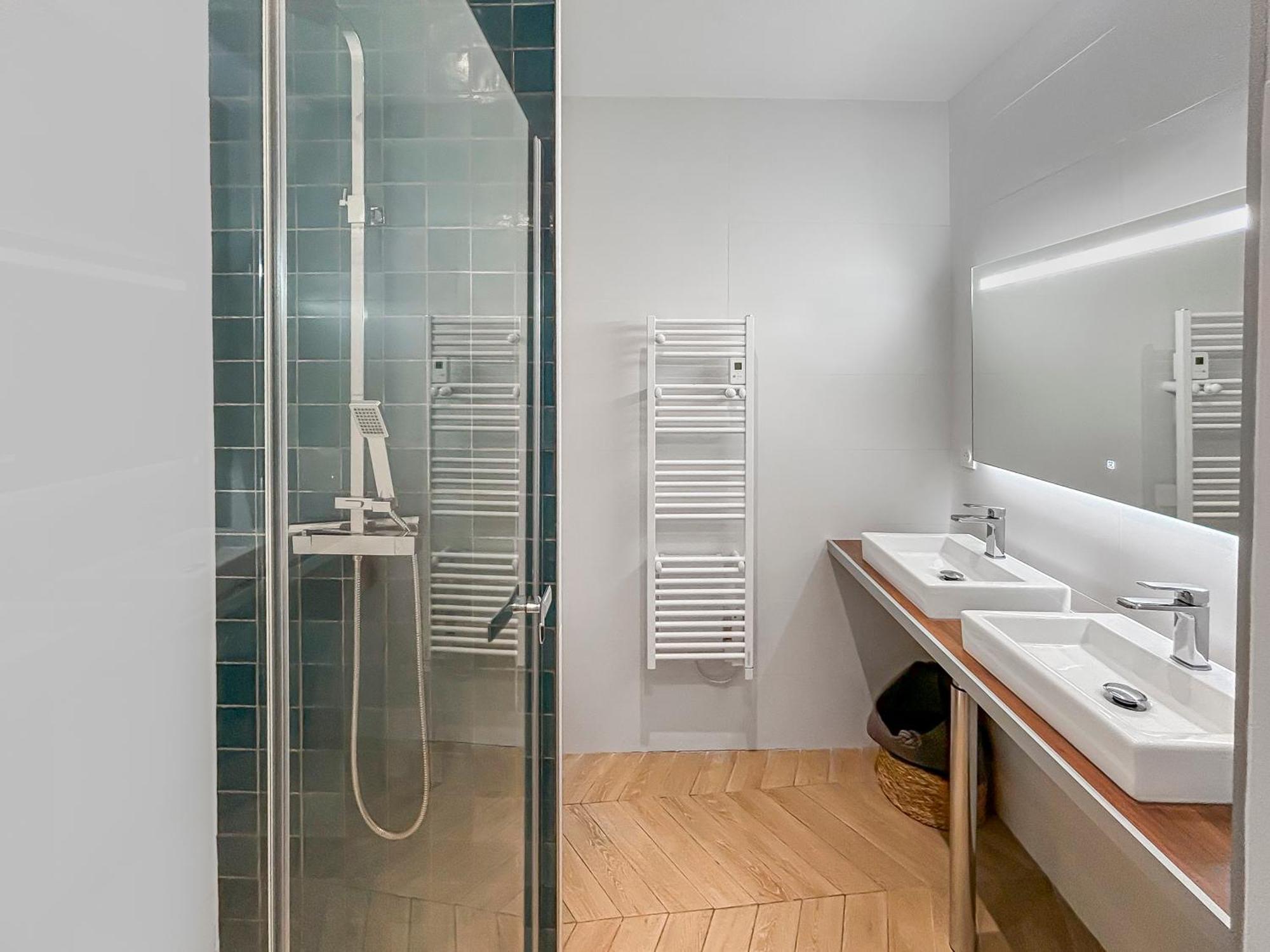 Hebergements Modernes & Cosy A Arles T3 Et T2 Elegants Exterior photo